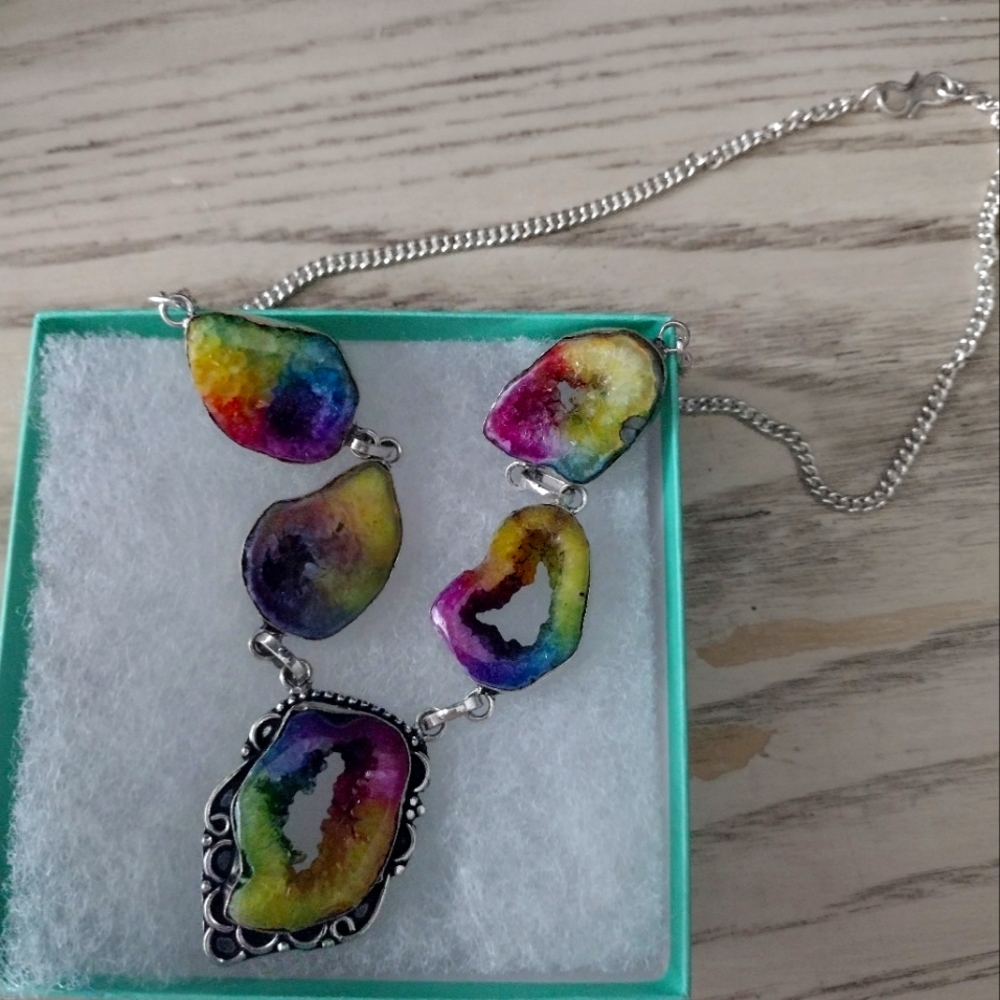 Neckless rainbow silver plated